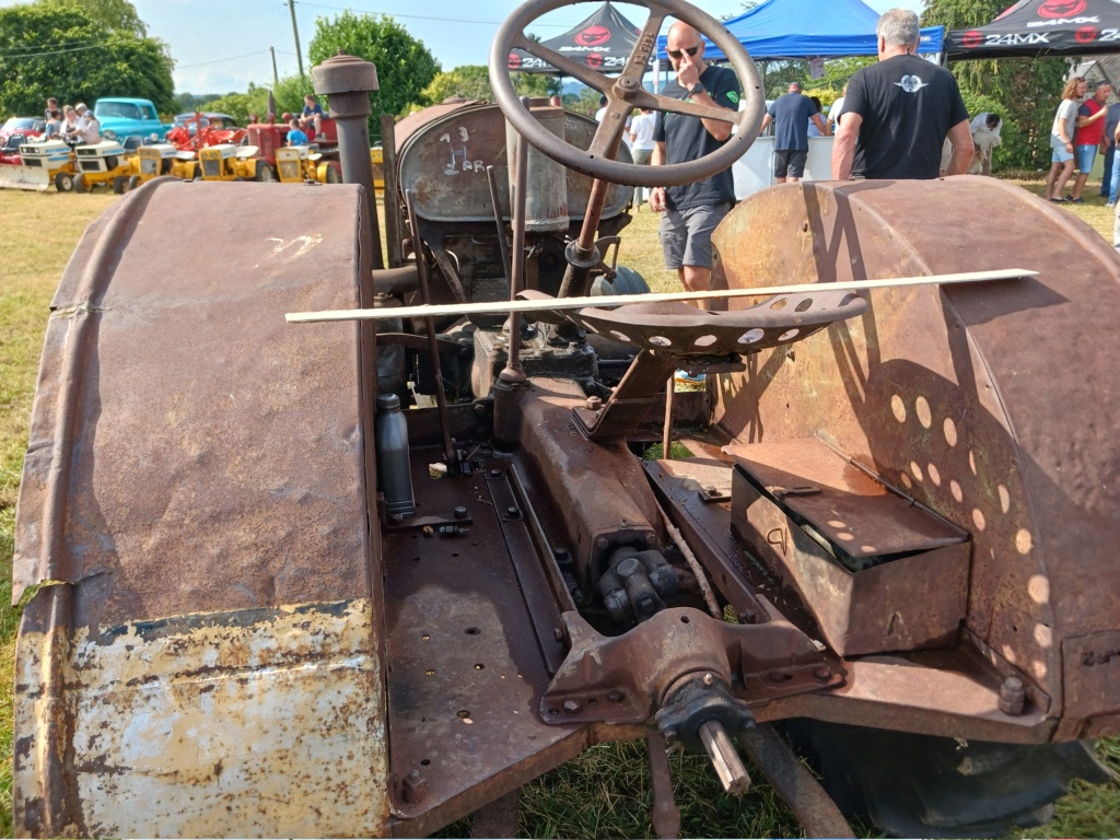 Tracteurs en fête - La Grèze - Sexcles (corrèze) 20230253