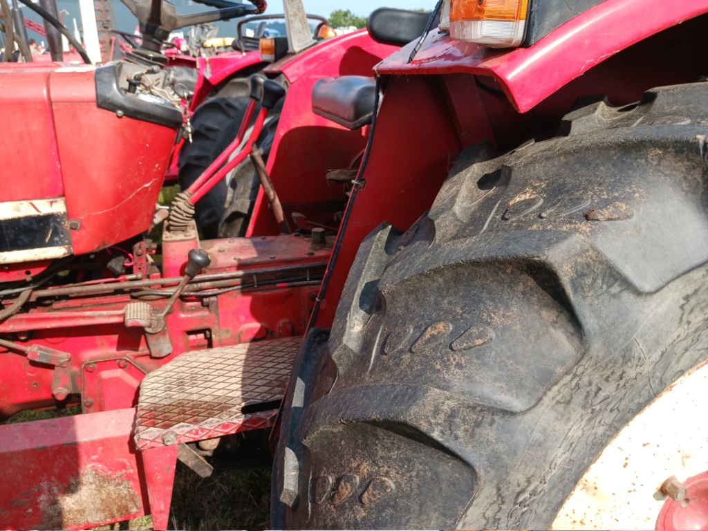 Tracteurs en fête - La Grèze - Sexcles (corrèze) 20230894