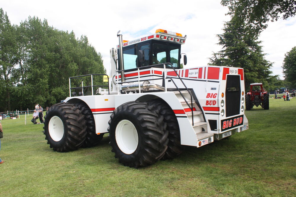 Des tracteurs WAGNER au BIG BUD en passant par RITE : forcément un air de famille. Big_bu16