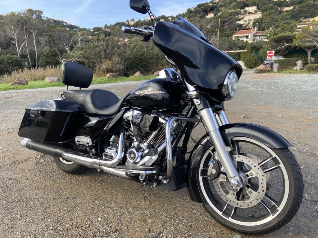  Street Glide Spécial 2017 M8 Img_6040