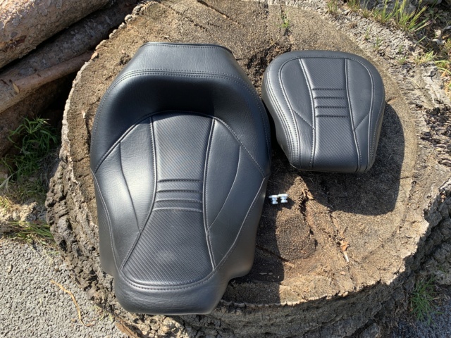 Selle solo + pouf passager pour Harley Davidson Touring 09-21 Img_8216