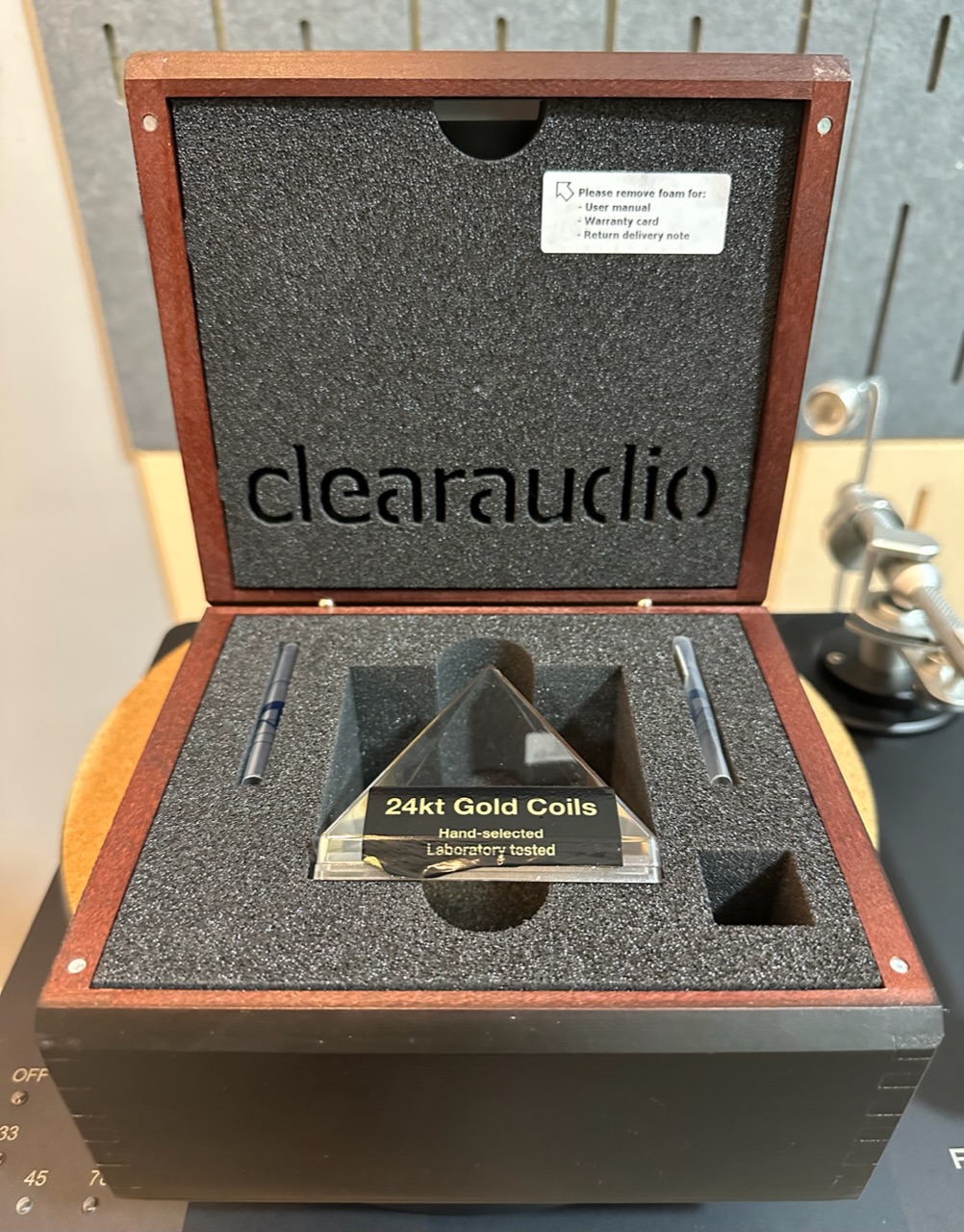 Clearaudio Vinly Turntable (SOLD) A96bd010