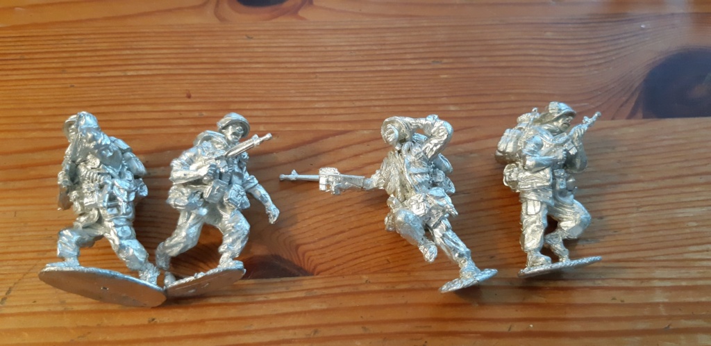 The DZ Miniatures "Almost Was" Helo Crew Cdf3db10