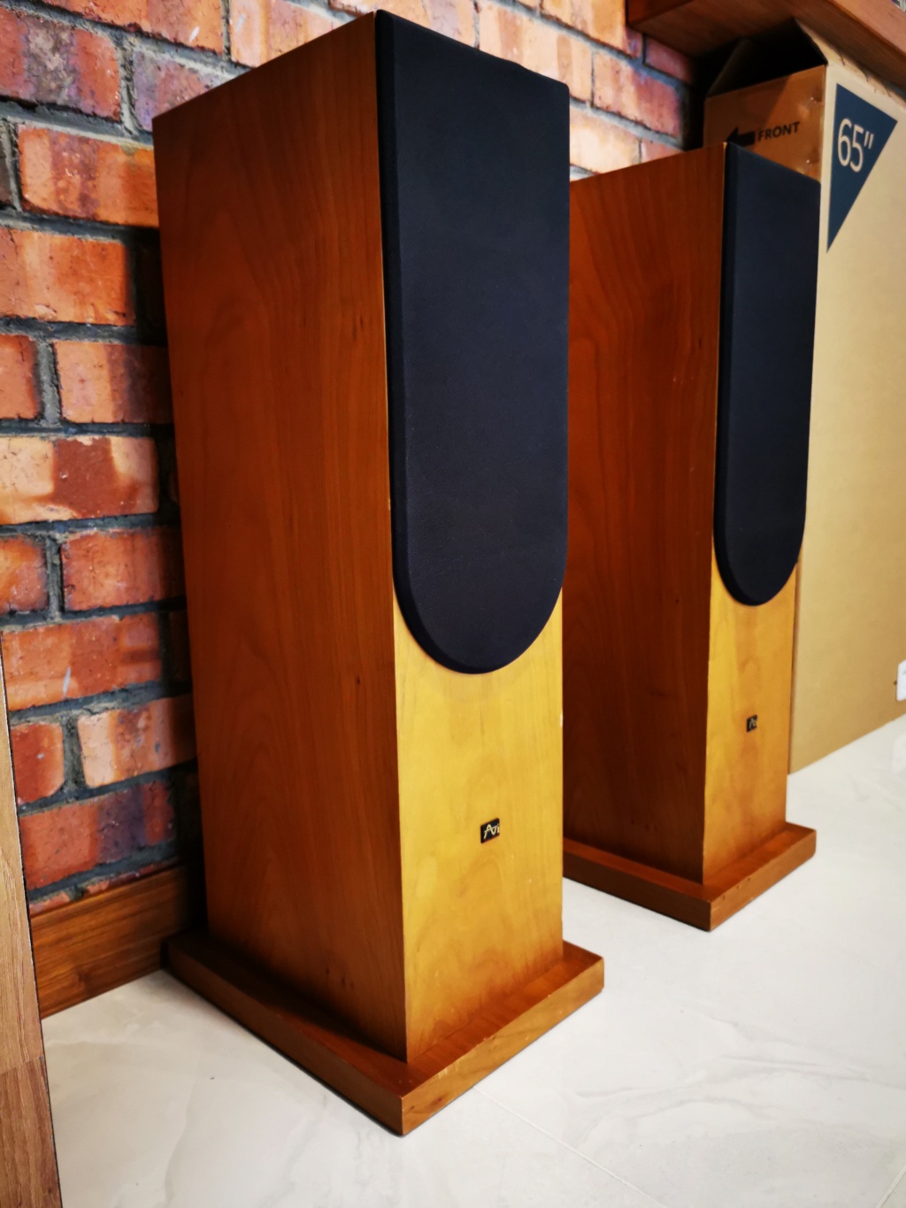 AVI Duo Monitor Speakers - Sold Img_2038