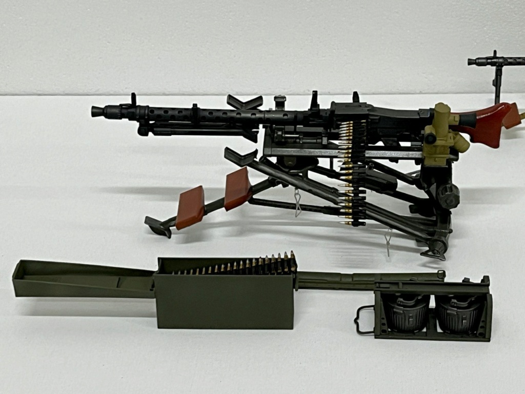 MG 34 en resine 3D au 1/8 et au 1/4 termine Photo323