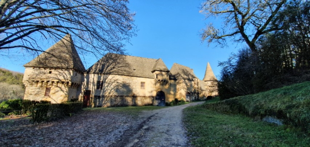 Les 10 "plus beaux villages de France" en Périgord. St_ama11