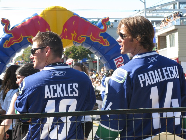 Jensen et Jared au  Red Bull soapbox Vancouver - event day 000s3q10