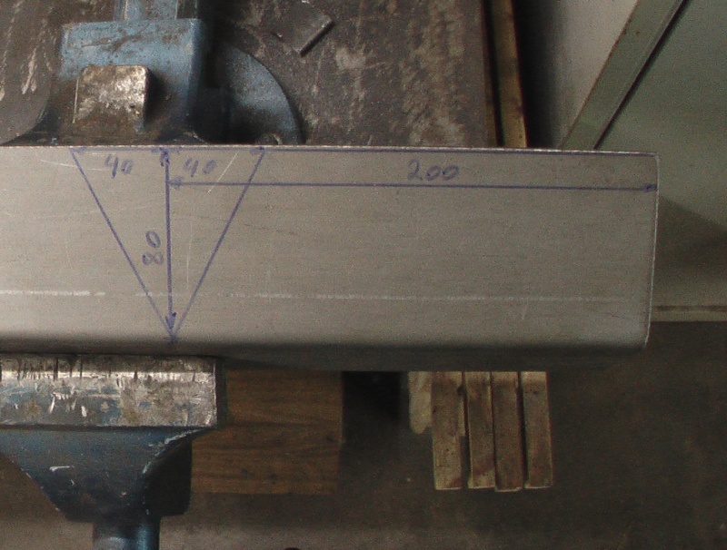 Une fixation moto pour remorque sympa - Page 3 Imga0016