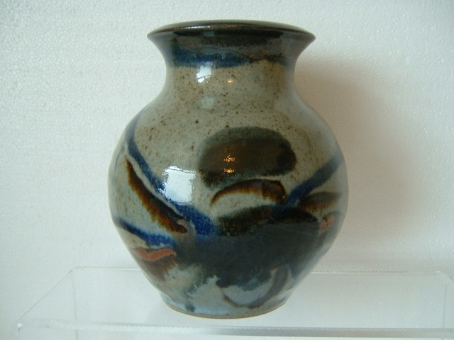 Shirley Anne Bracewell, Drymen pottery 04310