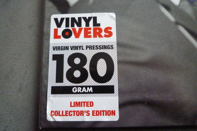 33 tours "Johnny et ses fans au festival de rock'n'roll" édité par VINYL LOVERS P1600661