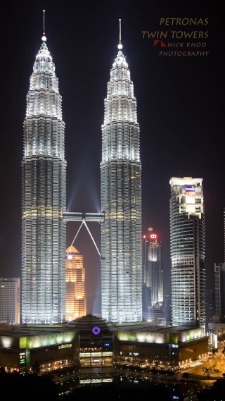 KL's Petronas Twin Tower Petron11