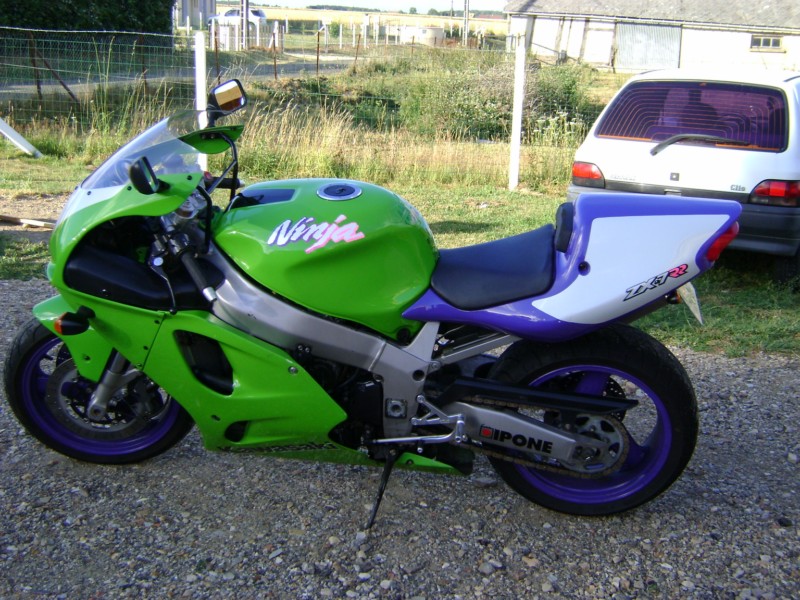 mon zx7rr - Page 2 Dsc00319