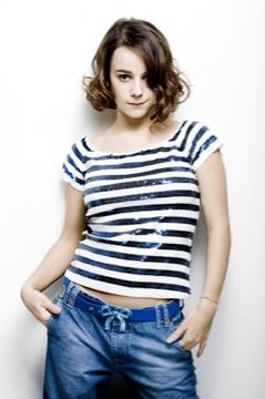 Alizee'nin Yeni Fotoraflar 2008 - Sayfa 7 Alizee15