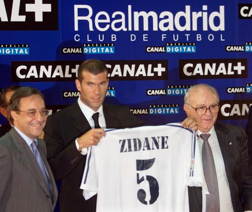 نبذة عن الاسـطورة زين الدين زيدان Zidane10