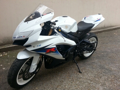 Vol d'un 600 GSX-R L0 blanc équipé piste 600gsx10