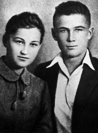 Zoya Kosmodemyanskaya,Heroine et martyre russe (2012) Zoya_e10