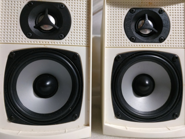 PSB Alpha Intro LR satelite mini speakers Img_2014