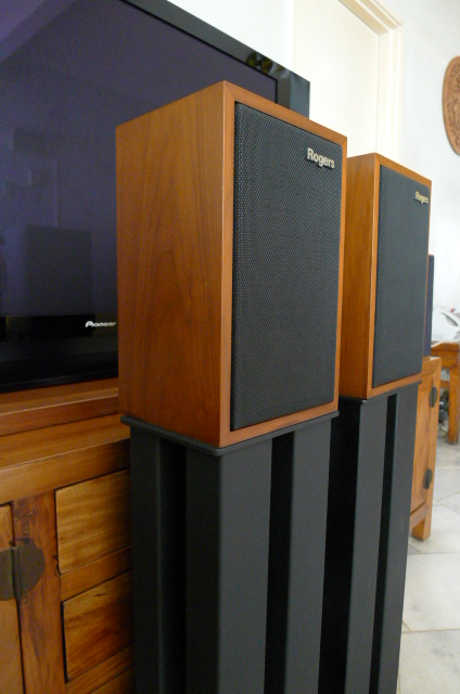 Rogers LS3/5A stand-mount speakers SOLD P1070017