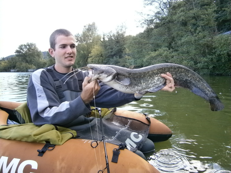 Black bass de 50 cm en float tube P1010110