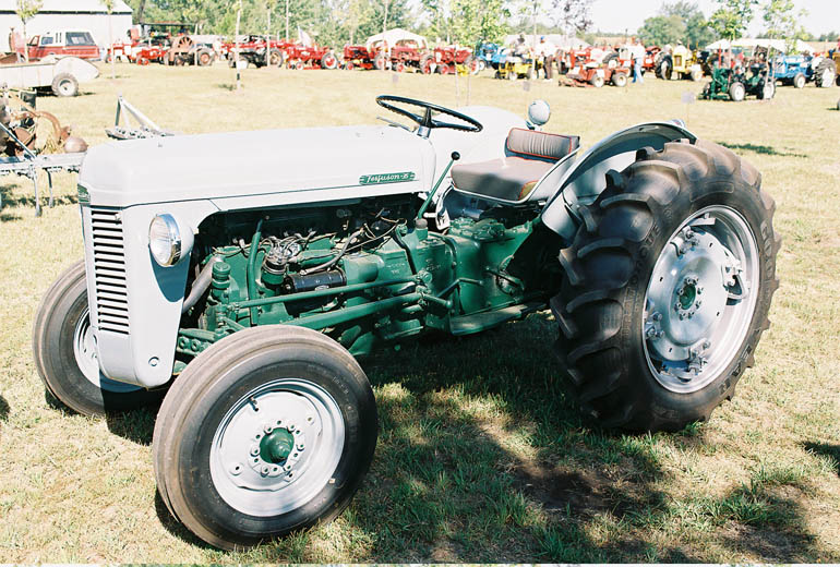 Massey ferguson 35X 3 cylindres diesel "perkins" To35_310