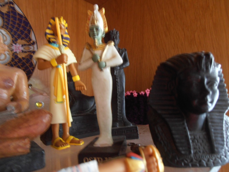 "Nefera" ... et le mini-musée égyptien d'Isabelle 00412