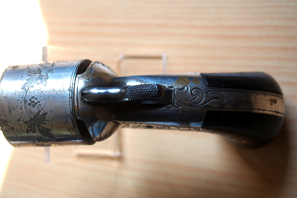 Un revolver à la gloire de Longue Carabine P3160017