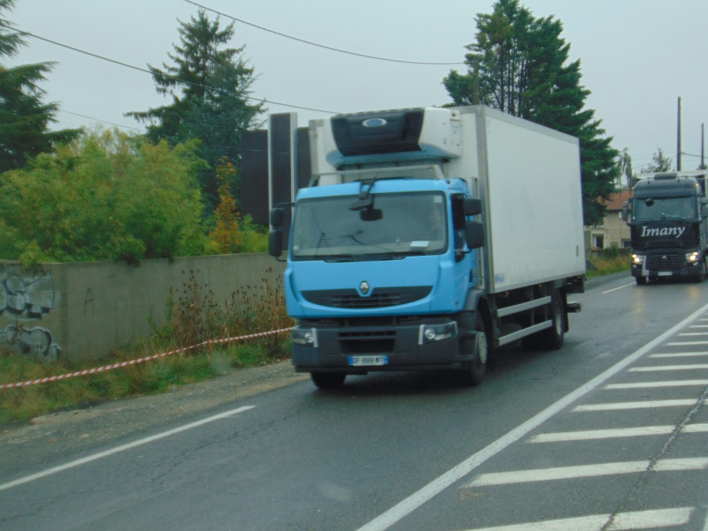 Renault Premium (F) tous les modèles - Page 19 Dsc00814