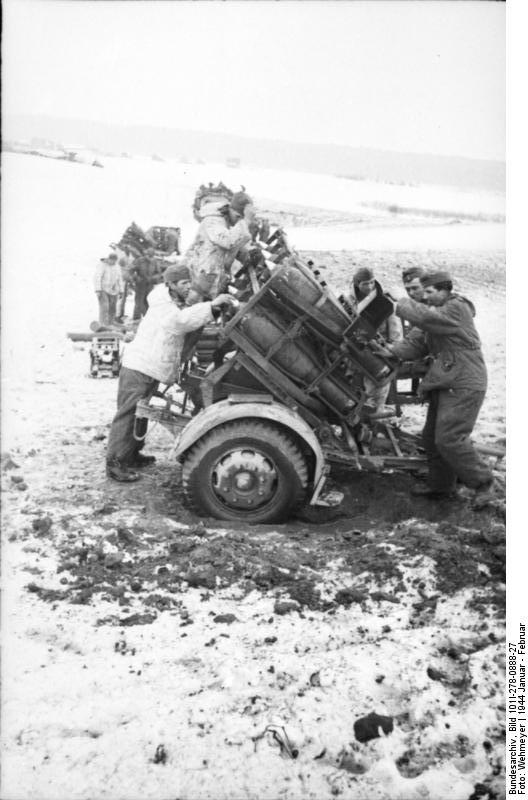 Bundesarchiv - Nebelwerfer -  janvier 1944 Bundes40