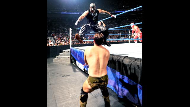  تغطية اخبار عرض WWE Friday Night Smackdown 2012.08.17 Sd_67830