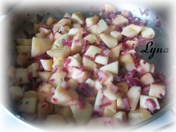 Côtelettes de porc,  compotée de pommes et oignon rouge Compot10