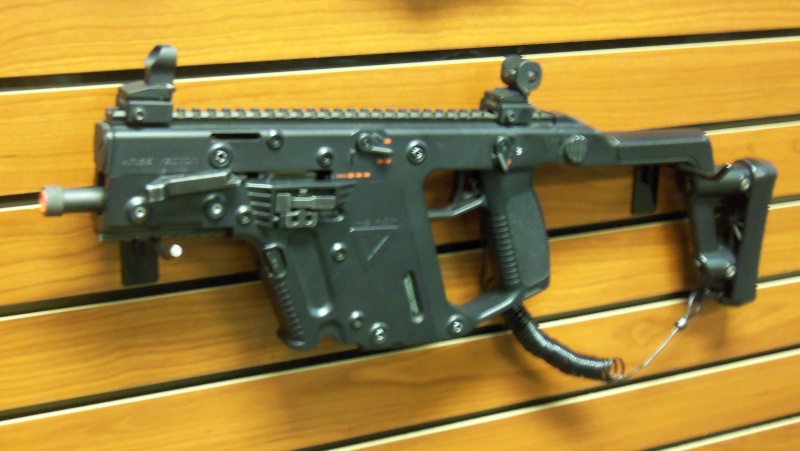 KWA KRISS Vector SMG airsoft gun in person!!!! 102_0716