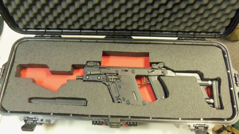 KWA KRISS Vector SMG airsoft gun in person!!!! 102_0719