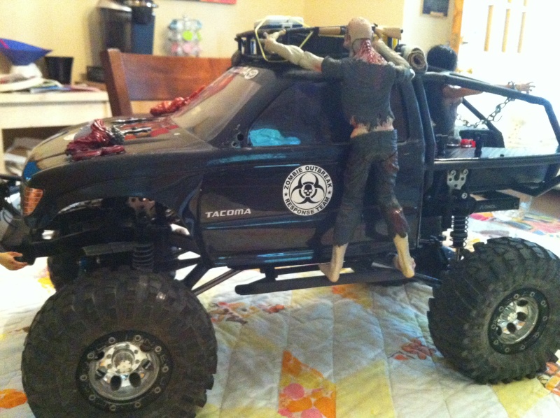 SCX10 Zombie Outbreak Response Team (R.I.P.) = SCX10 Rock Racer!!! Zombie13