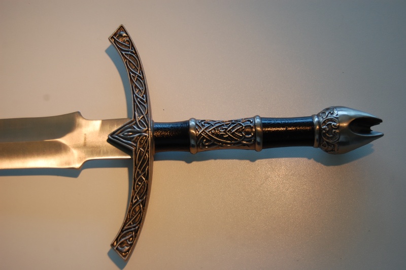 A vendre épée Seigneur Nazgul SEIGNEUR DES ANNEAUX Dsc_3812