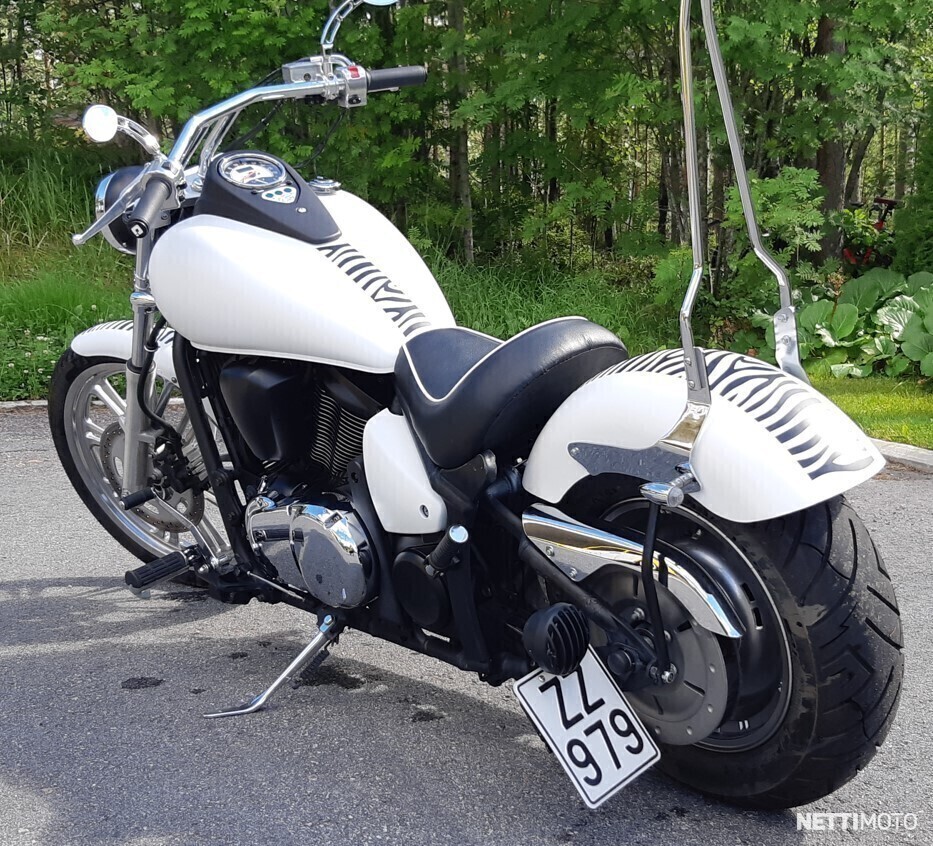 900 VN - bobber vu sur le net  - Page 16 72b15210