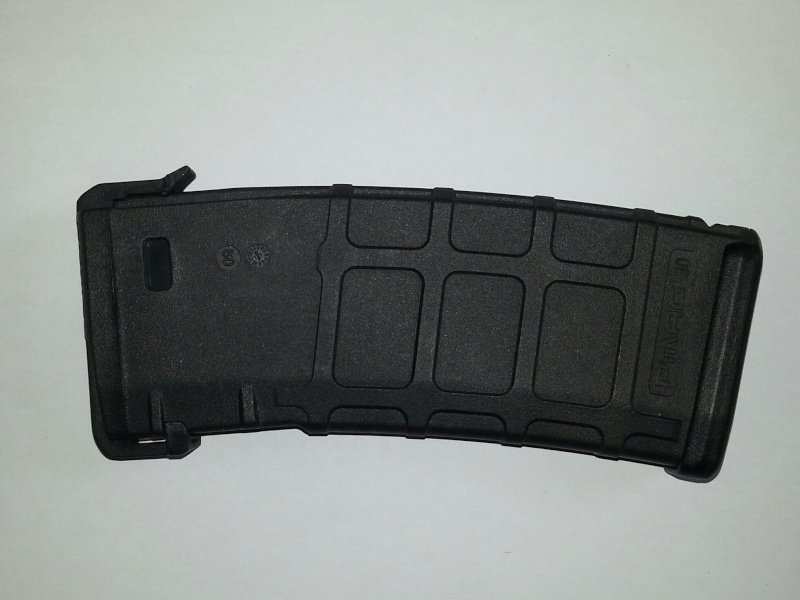 Defender 4 S.I.R + chargeurs Magpul 20120910