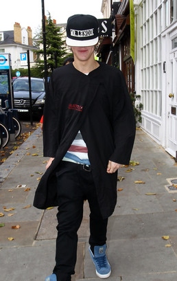 01.10.12 - Dan au coiffeur 913