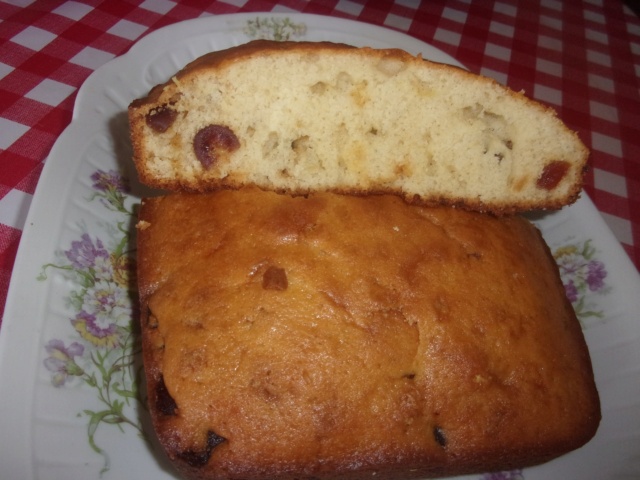Gâteau yaourt aux bigarreaux,cannelle.cake factory.
