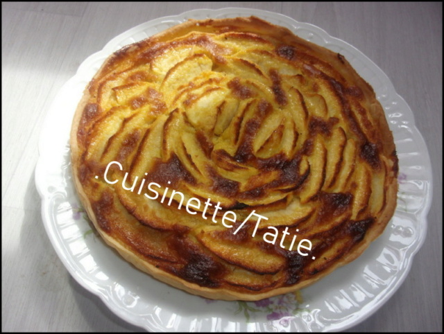 Tarte aux pommes,crème amandine. 44003610