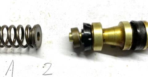 Montage piston du maitre cylindre de frein R75/6