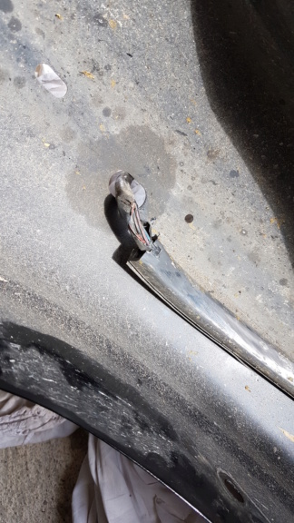 Help! Feu stop ne marche plus,vois pas comment démonter.. - Page 4 20191016