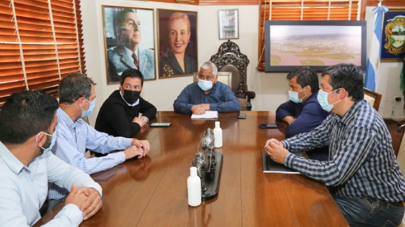 San Pedro: el intendente Cecilio Salazar recibio al Ministro de Infraestructura bonaerense. F800x413