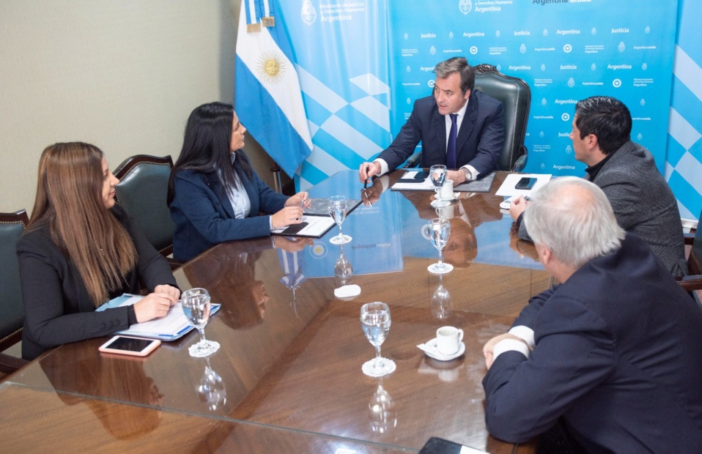 Convenio entre el Ministerio de Justicia y la municipalidad de Malvinas Argentinas Whatsa62