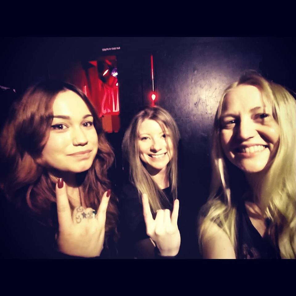Chorreo de bandas heavy doom con chica al frente... - Página 4 01740