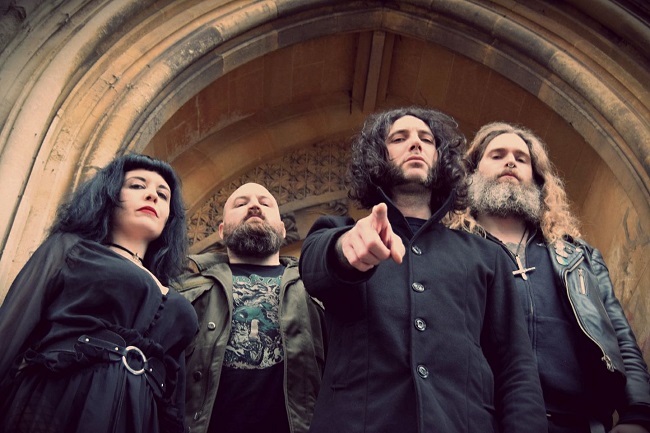 Chorreo de bandas heavy doom con chica al frente... - Página 4 01758