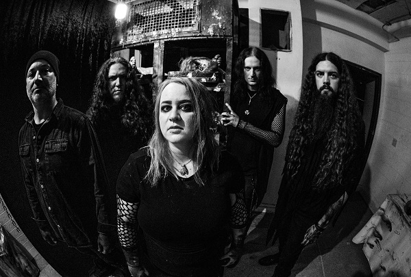 Chorreo de bandas heavy doom con chica al frente... - Página 14 29938610