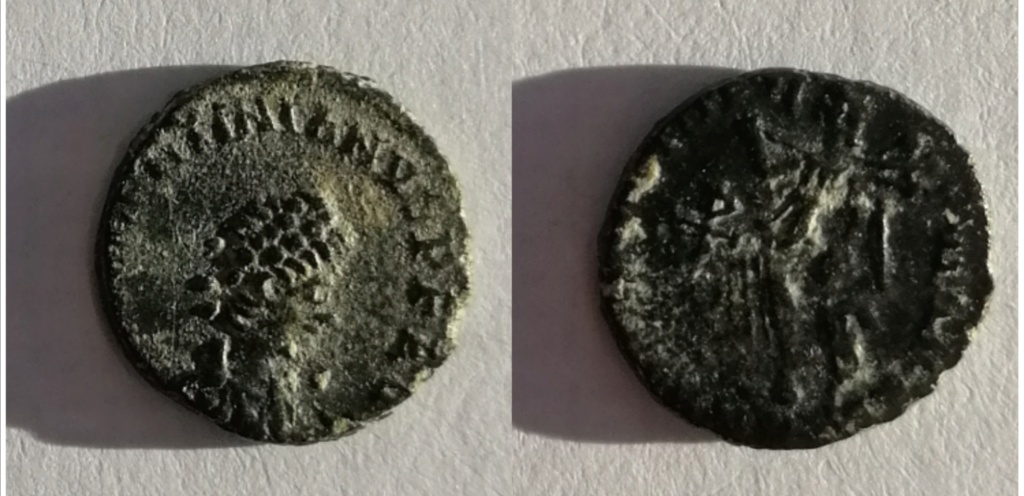 AE4 de Valentiniano II. SALVS REI PVBLICAE. Img_2113