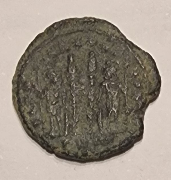 AE3 de Constantino I. GLORIA EXERCITVS 20231131