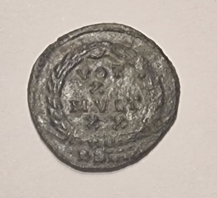  AE3 de Juliano II (el Apóstata). VOT X MVLT XX. Sirmio 20231145