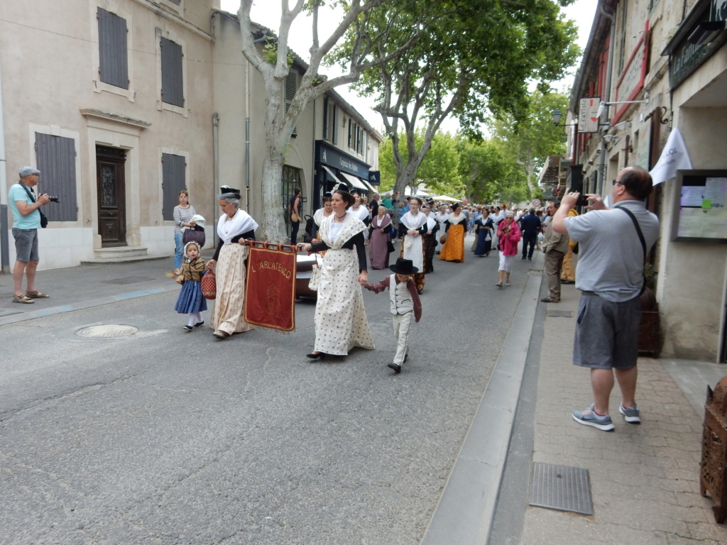 [Autres voyages/France] Traditions Provençales 2_arlz10